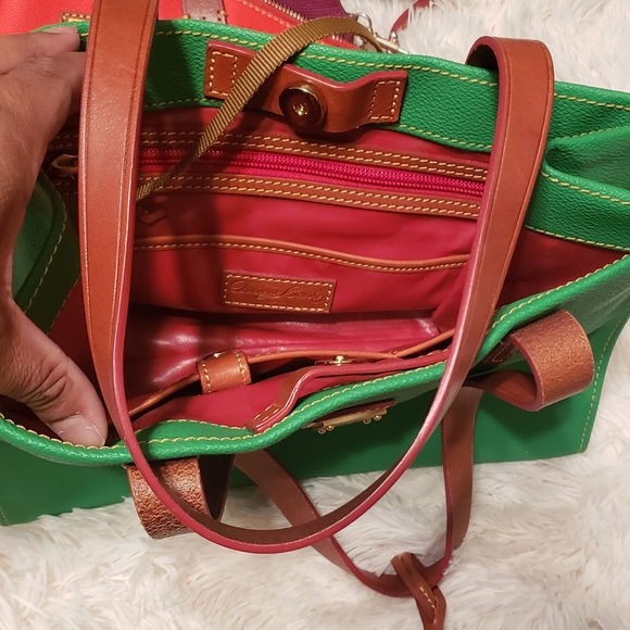 DOONEY BOURKE LOT - Picture 5 of 10